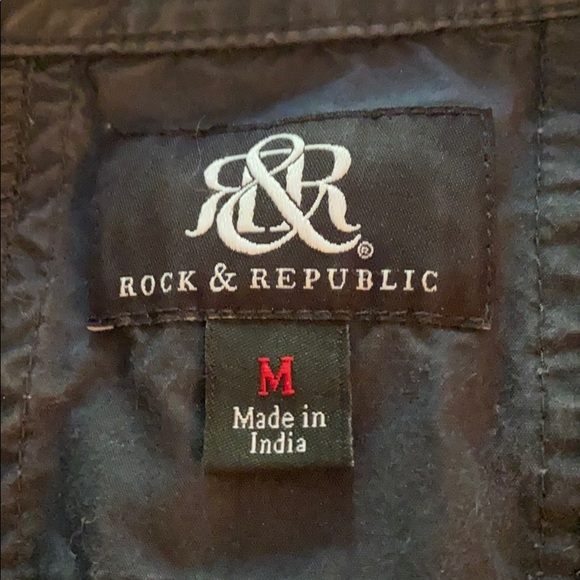 Short sleeve button down shirt - Picture 2 of 2